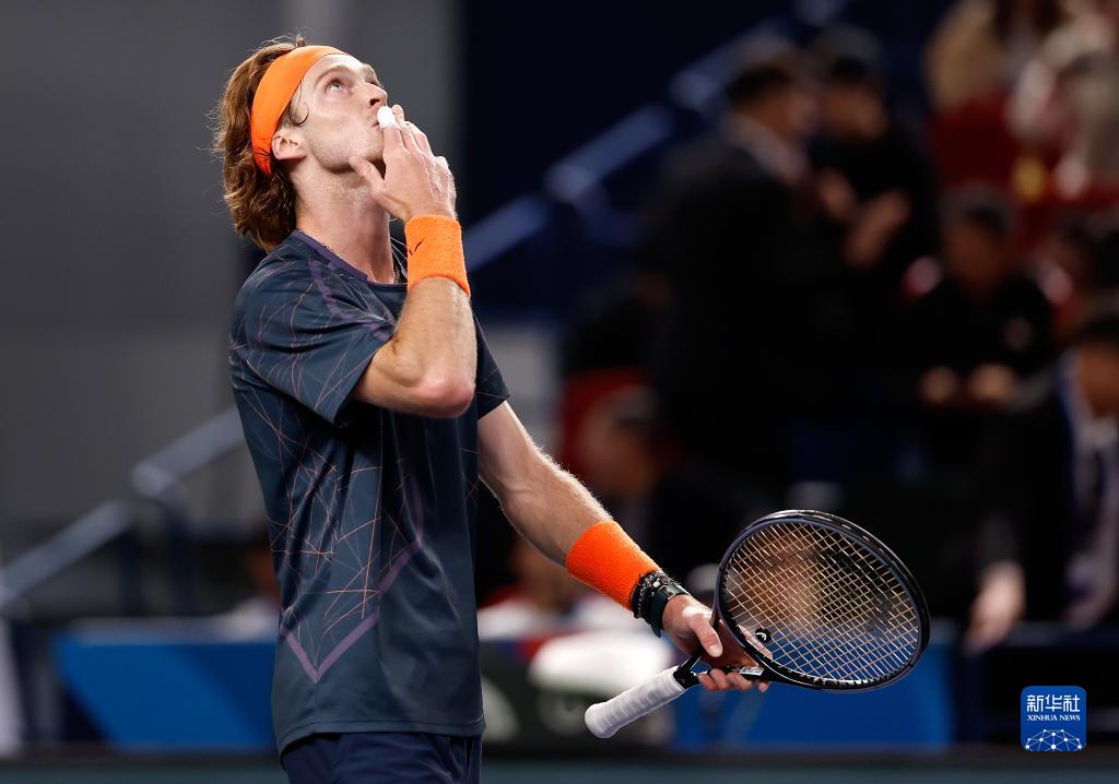  卢布列夫决胜长盘，蒙特卡洛大师赛称王