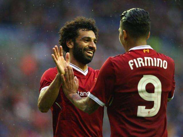  欧冠淘汰赛激情碰撞，顶级球星闪耀赛场