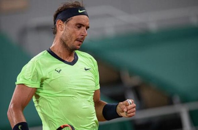  雨中激战考验意志，德约险胜晋级决赛