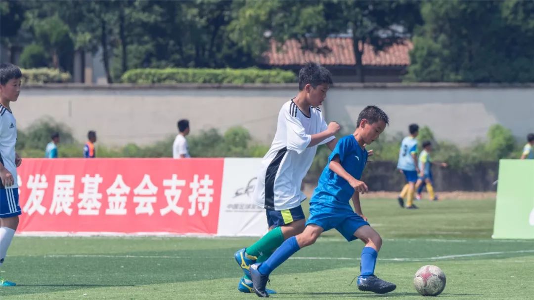  三分雨倾盆而下，外线火力全开碾压对手